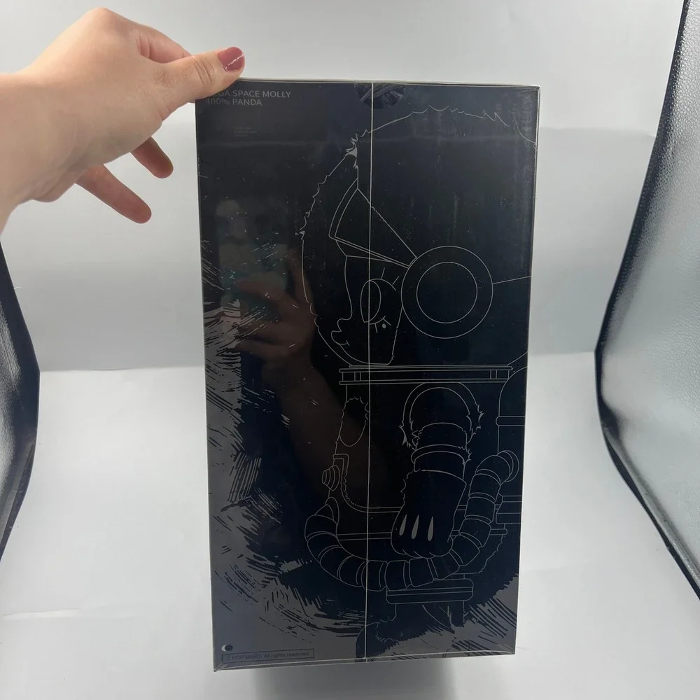 POP MART Mega Space Molly 400% Panda Figure Designer Toy New Sealed Kenny Wong
